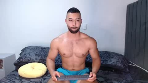 Snapshot of kyle_collinz chatting on 24, 2, 2025 Kyle collinz online show from 24, 2, 2025