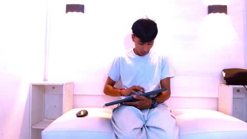 Snapshot of kyle_dimons chatting on 7, 3, 2026 Kyle Dimons online show from 7, 3, 2026