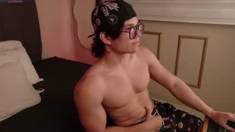 Snapshot of kyliam_big chatting on 15, 6, 2026 Kyliam online show from 15, 6, 2026
