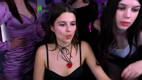 Snapshot of kylie_angel3 chatting on 1, 11, 2025 Kylie loves u online show from 1, 11, 2025