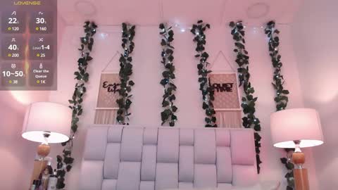 Snapshot of kylie_golden chatting on 7, 12, 2024 Kylie Myers online show from 7, 12, 2024