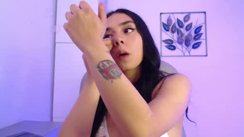 Snapshot of kylie_golden chatting on 8, 12, 2024 Kylie Myers online show from 8, 12, 2024