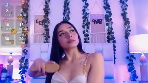 Snapshot of kylie_golden chatting on 18, 12, 2024 Kylie Myers online show from 18, 12, 2024