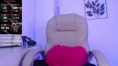 Snapshot of kylie_golden chatting on 11, 1, 2025 Kylie Myers online show from 11, 1, 2025