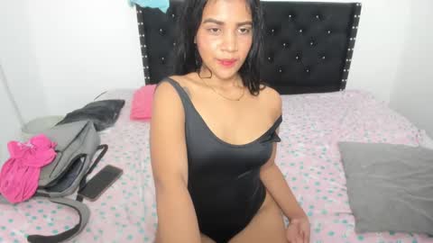 kylie_hot34 online show from 27, 9, 2025