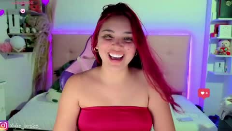 Snapshot of kylie_hottt_ chatting on 23, 5, 2026 k ylie online show from 23, 5, 2026