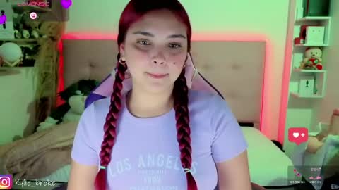 Snapshot of kylie_hottt_ chatting on 23, 5, 2026 k ylie online show from 23, 5, 2026