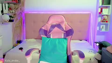Snapshot of kylie_hottt_ chatting on 13, 6, 2026 k ylie online show from 13, 6, 2026