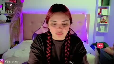 Snapshot of kylie_hottt_ chatting on 18, 6, 2026 k ylie online show from 18, 6, 2026