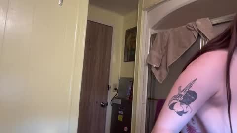 Snapshot of kylie_star30 chatting on 17, 3, 2026 kylie_star30 online show from 17, 3, 2026