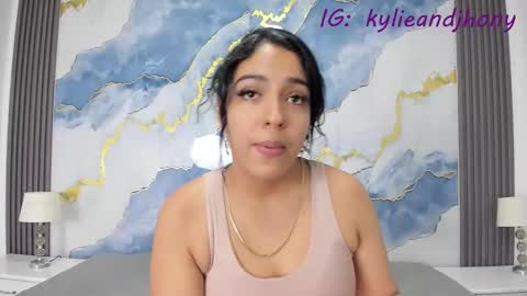 Kaylie And Jhony online show from 1, 10, 2025