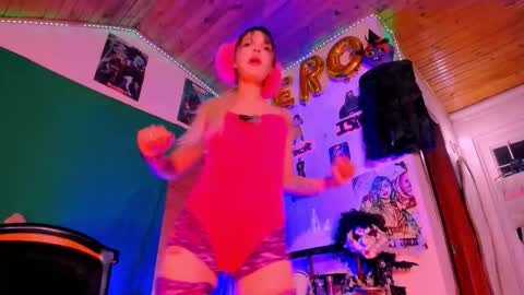   online show from 12, 10, 2025