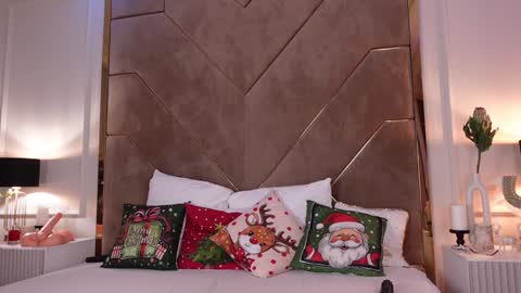 Snapshot of kylievee chatting on 9, 12, 2024 Kylie online show from 9, 12, 2024