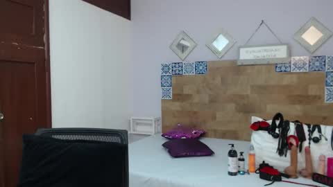 Kylie online show from 4, 12, 2025