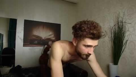 Snapshot of kyloeast chatting on 10, 6, 2026 KyloEast online show from 10, 6, 2026