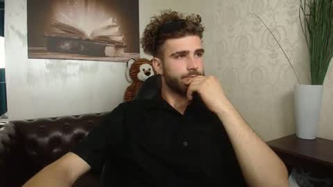 Snapshot of kyloeast chatting on 18, 6, 2026 KyloEast online show from 18, 6, 2026