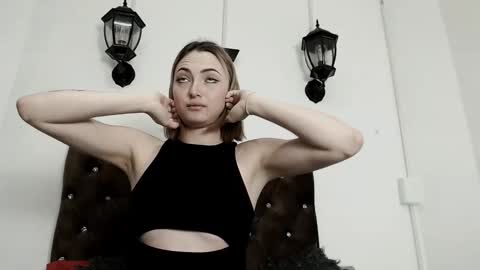 Snapshot of kyra_honey chatting on 10, 1, 2025 kyra_honey online show from 10, 1, 2025