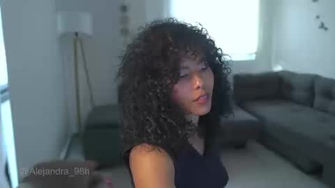 schedule 300 pm - 1100pm colombia time online show from 8, 9, 2025