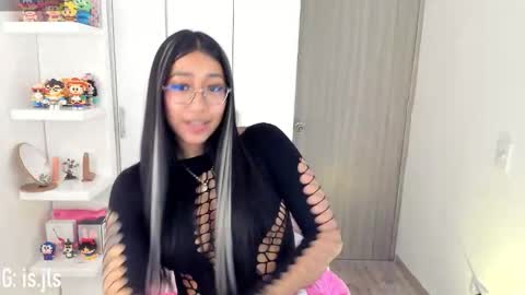 Snapshot of kyy_isa chatting on 3, 10, 2025 IG online show from 3, 10, 2025