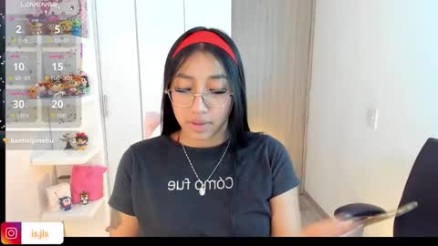 Snapshot of kyy_isa chatting on 15, 10, 2025 IG online show from 15, 10, 2025