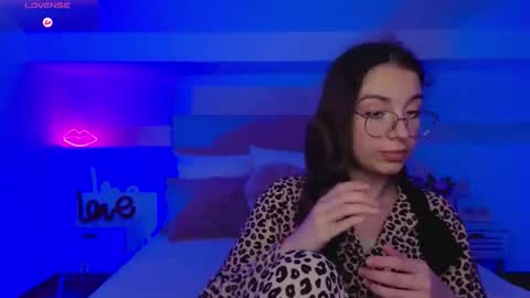 Margo  online show from 16, 11, 2025