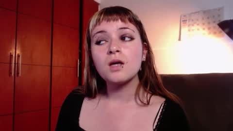 Snapshot of la_femme_fatale_ chatting on 8, 11, 2025 Hanna FREE ONLYFANS online show from 8, 11, 2025