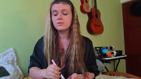 Snapshot of la_femme_fatale_ chatting on 20, 3, 2026 Hanna FREE ONLYFANS online show from 20, 3, 2026