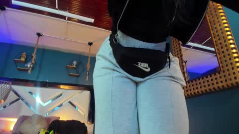 Cris  online show from 12, 11, 2025