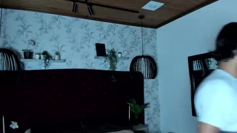 labrinthteasing online show from 16, 11, 2025