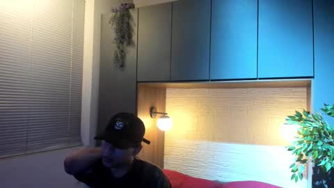 labrinthteasing online show from 13, 2, 2026