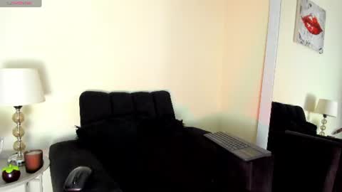 lace_victoria online show from 4, 7, 2026