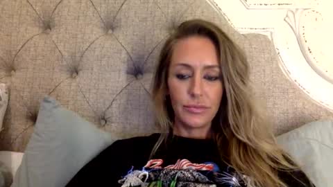 laceylayne96 online show from 22, 5, 2026