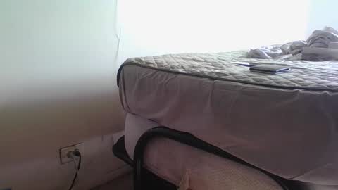 lachickadelbronx online show from 22, 1, 2025