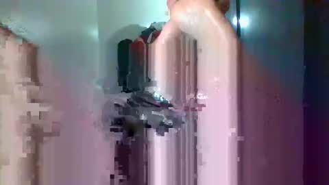 lachickadelbronx online show from 5, 3, 2025