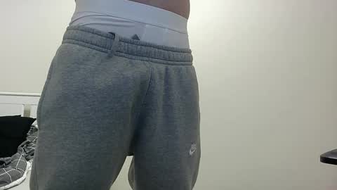 Snapshot of lacky13c_m chatting on 25, 1, 2025 Lacky online show from 25, 1, 2025