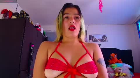 Snapshot of lacolombiana_bitch chatting on 1, 7, 2026 Valentina online show from 1, 7, 2026