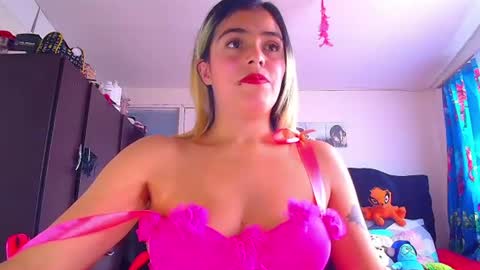 Snapshot of lacolombiana_bitch chatting on 25, 7, 2026 Valentina online show from 25, 7, 2026