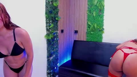 Snapshot of ladies_wallen chatting on 19, 5, 2026 ladies_wallen online show from 19, 5, 2026