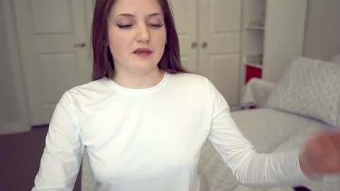 Anna online show from 8, 2, 2025