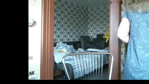 Snapshot of lady_cute_cat chatting on 8, 5, 2026 lady cute cat29 online show from 8, 5, 2026