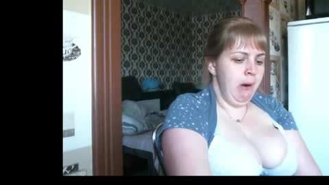 Snapshot of lady_cute_cat chatting on 8, 6, 2026 lady cute cat29 online show from 8, 6, 2026