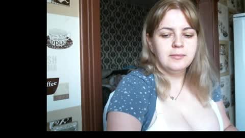 Snapshot of lady_cute_cat chatting on 4, 8, 2026 lady cute cat29 online show from 4, 8, 2026