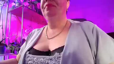 Lady Gloria online show from 19, 2, 2025