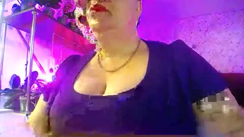 Lady Gloria online show from 4, 4, 2026