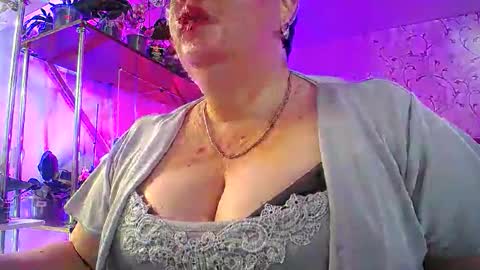 Lady Gloria online show from 8, 5, 2026
