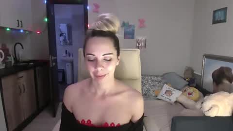 lady_smile69 online show from 25, 10, 2025