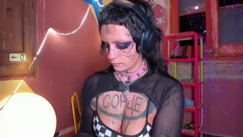 Mia online show from 9, 11, 2025