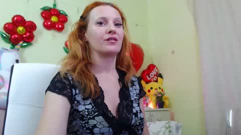 Sima Ladybigsmile online show from 25, 2, 2025