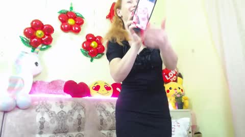 Sima Ladybigsmile online show from 2, 3, 2025