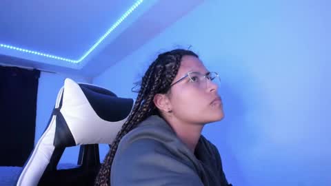  Lady  online show from 15, 2, 2025